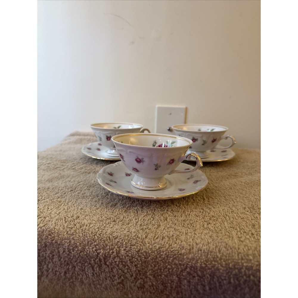 Treasure Chest Bavaria Germany First Love 3 Cups & Saucers. Pink Roses Vintage